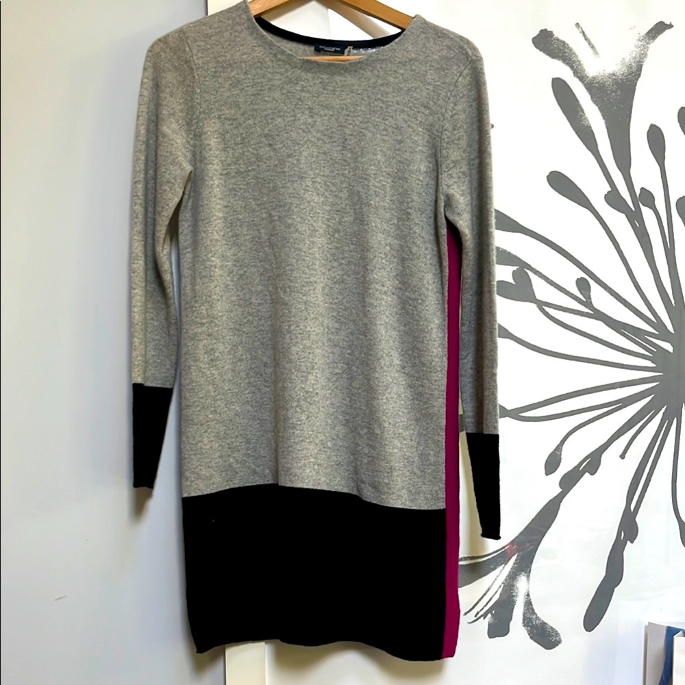 Magaschoni cashmere Grey and Black Colorblock Sweater Dress with pop of Fuschia